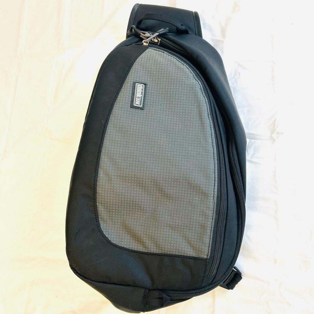 NWOT Think Tank TurnStyle 20 Sling Bag